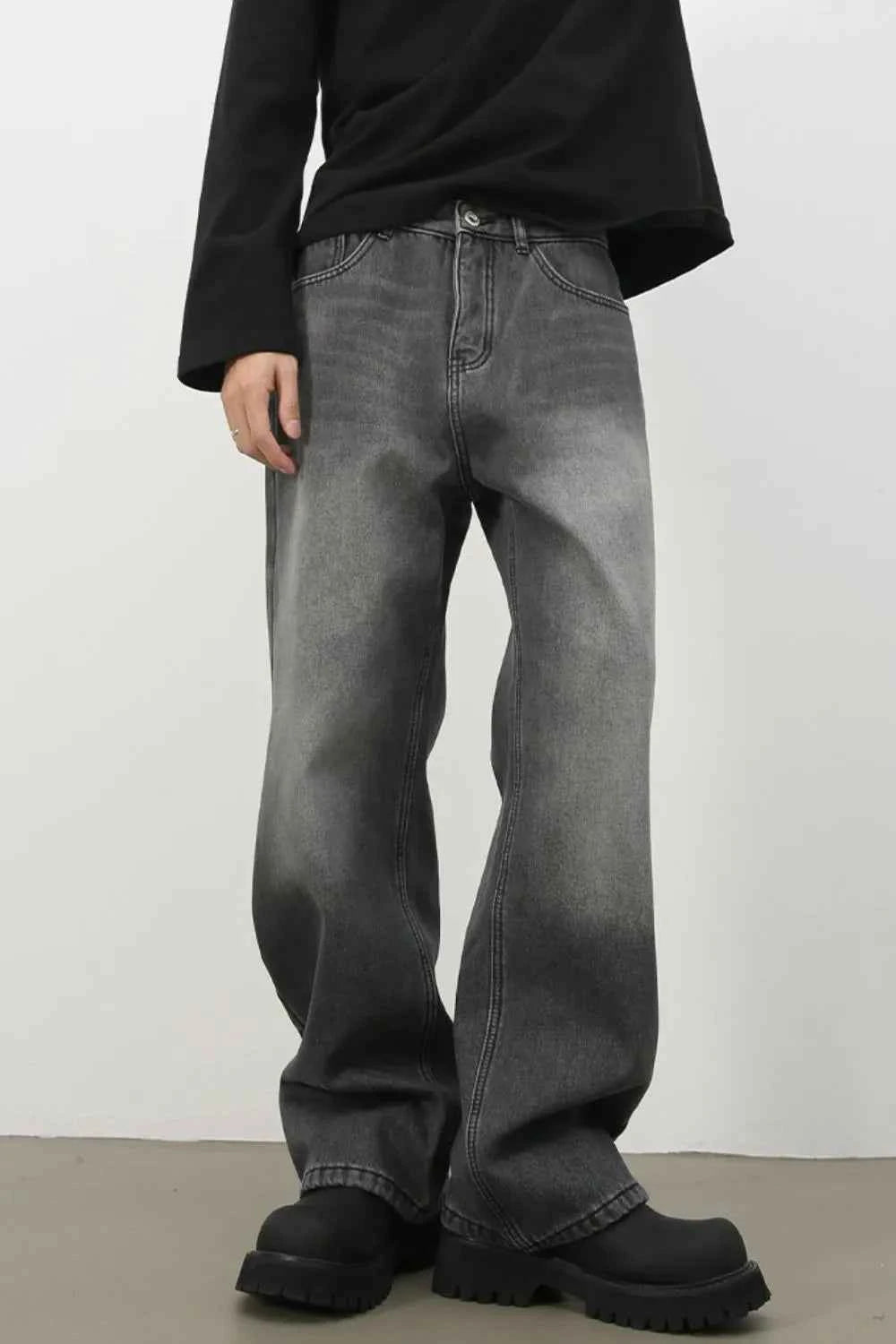 Men's Loose Fit Jeans with Pockets