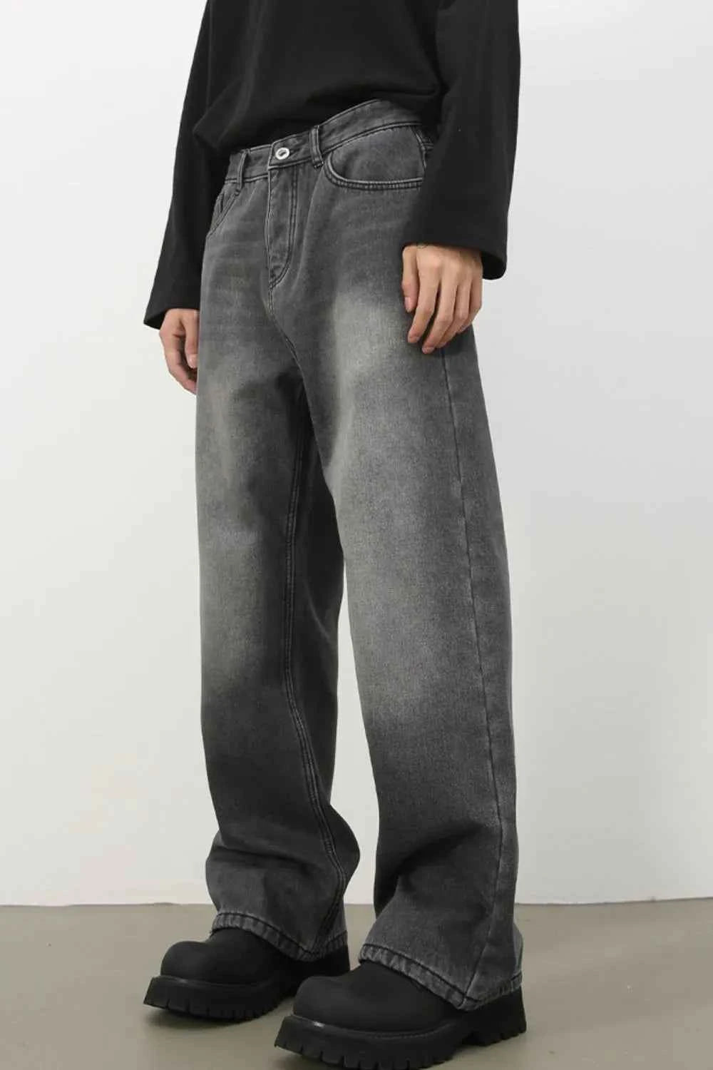 Men's Loose Fit Jeans with Pockets