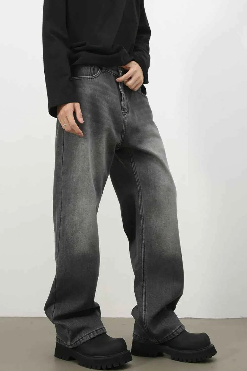 Men's Loose Fit Jeans with Pockets
