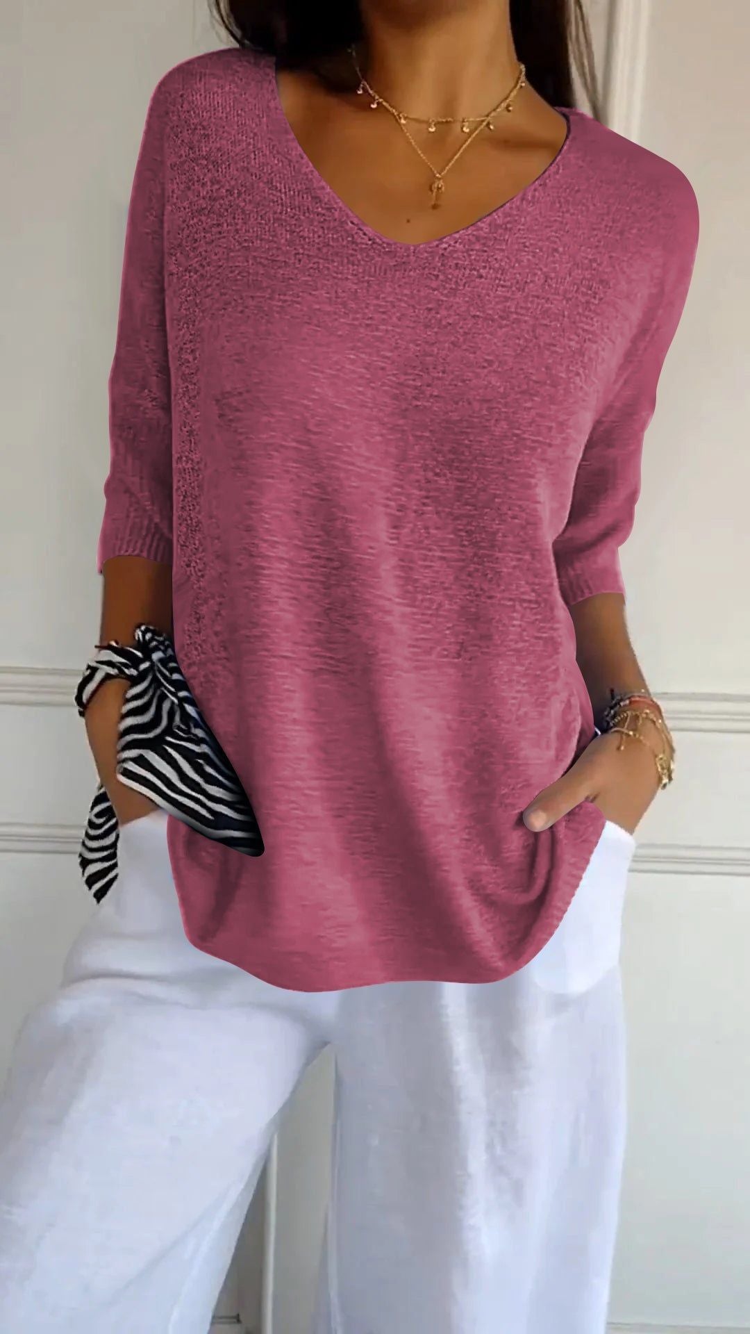 Women's Solid Long Sleeve V-Neck Knitwear